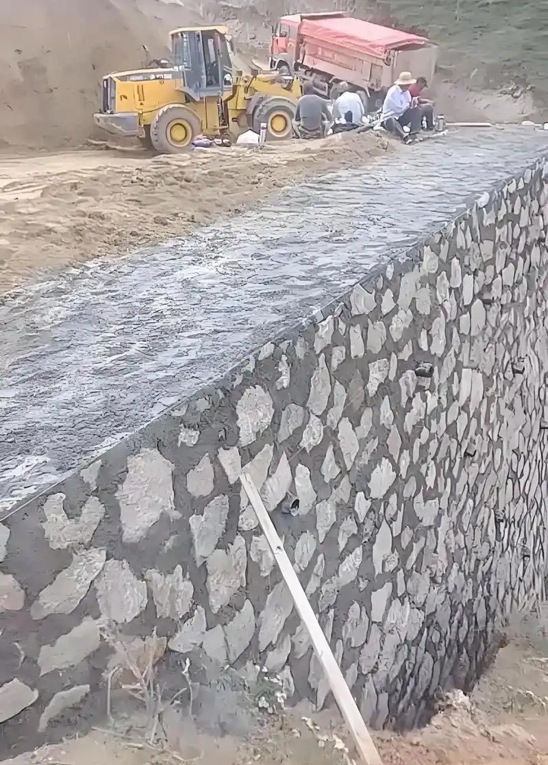 合肥蜀山区边坡加固